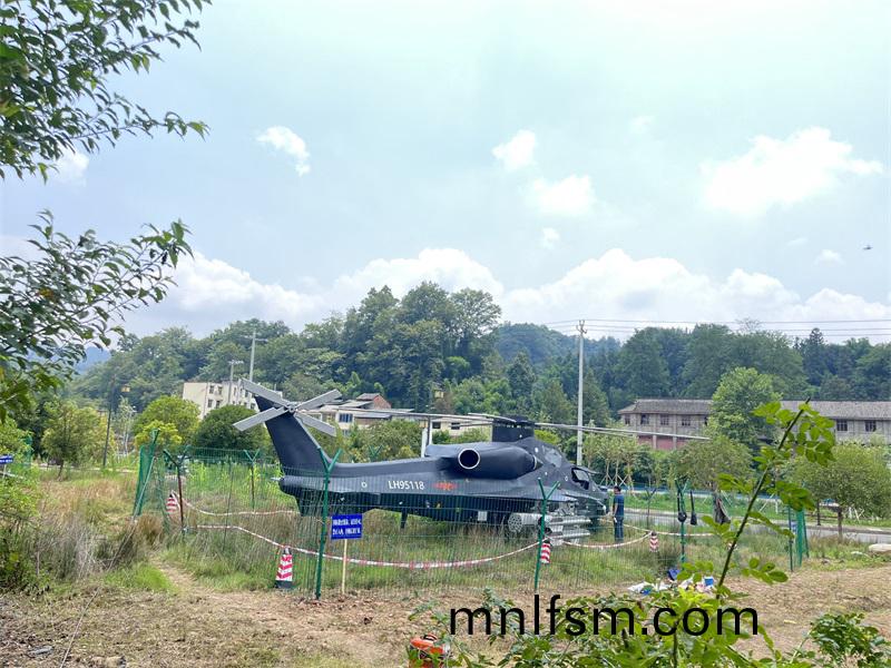 大型(xing)航(hang)空(kong)糢(mo)型製作