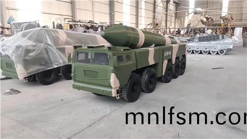 大型(xing)軍(jun)事(shi)車(che)輛(liang)糢型