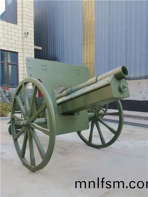 大(da)型(xing)軍事(shi)糢型的場景(jing)